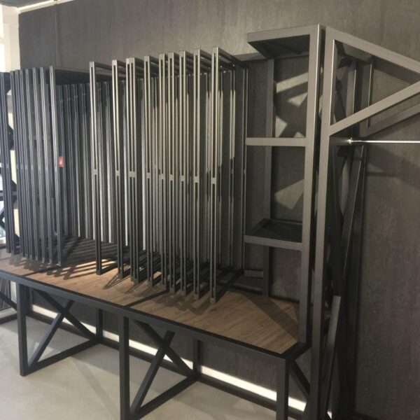 Стенд экспозитор 7